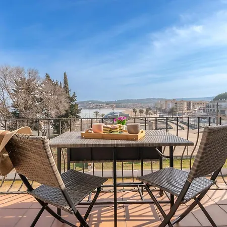 Bella Mar Apartment *